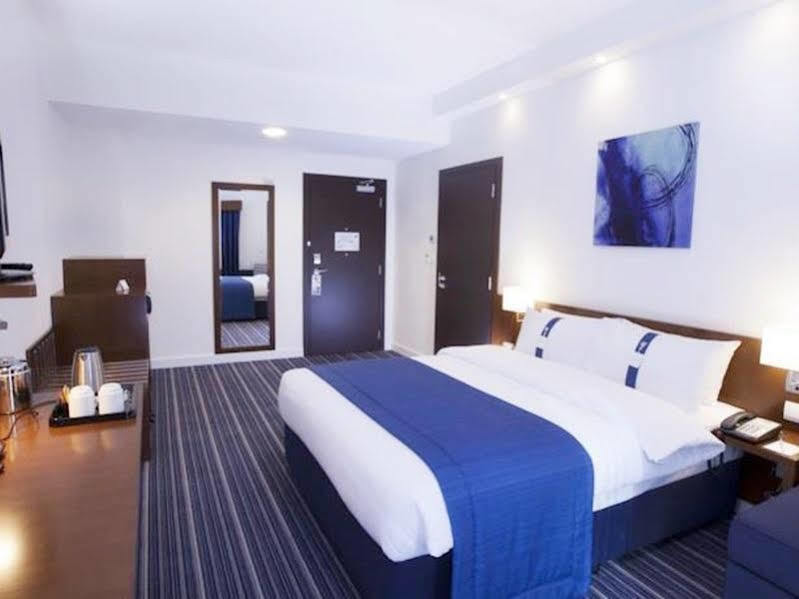 Holiday Bahrain Hotel Манама Екстериор снимка