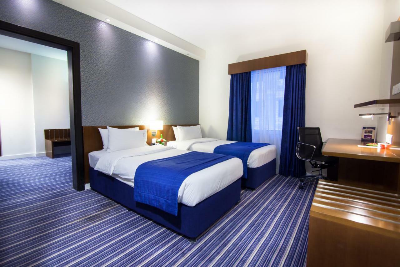 Holiday Bahrain Hotel Манама Екстериор снимка