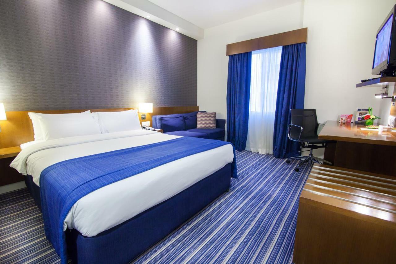 Holiday Bahrain Hotel Манама Екстериор снимка