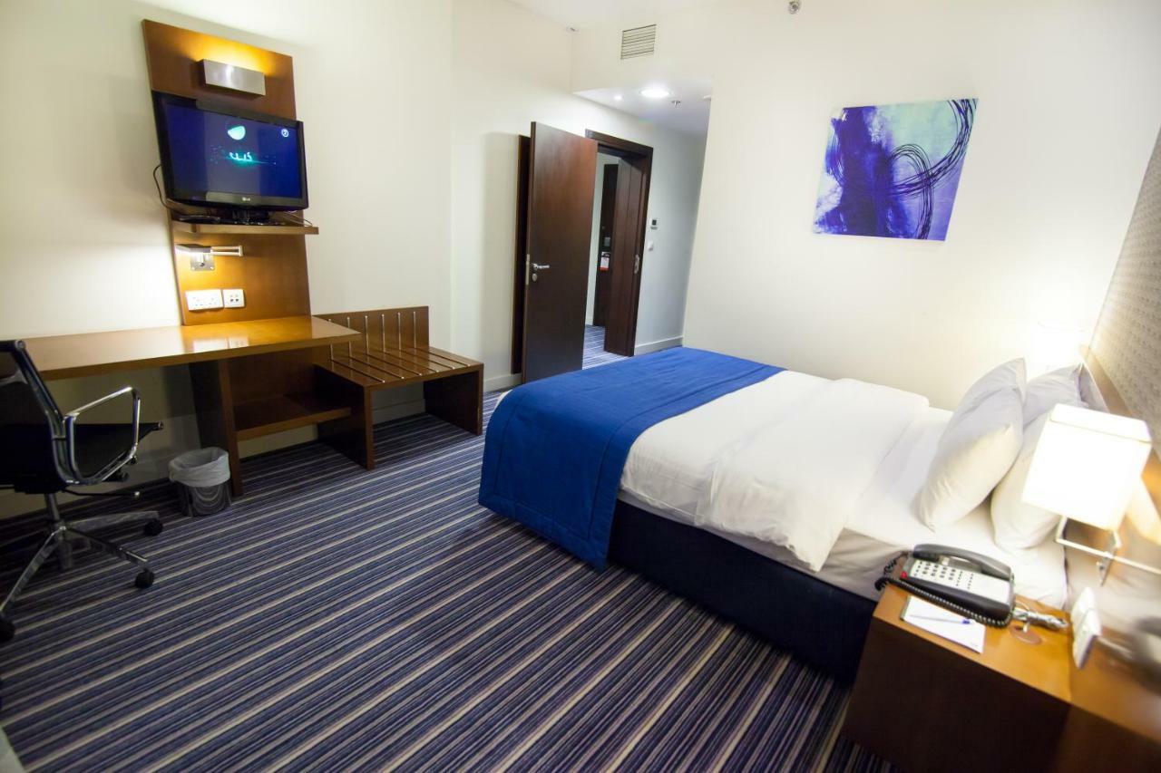 Holiday Bahrain Hotel Манама Екстериор снимка