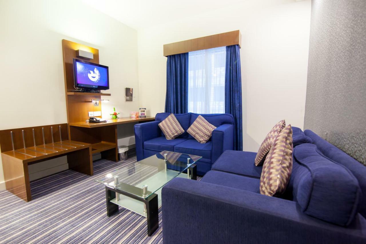 Holiday Bahrain Hotel Манама Екстериор снимка