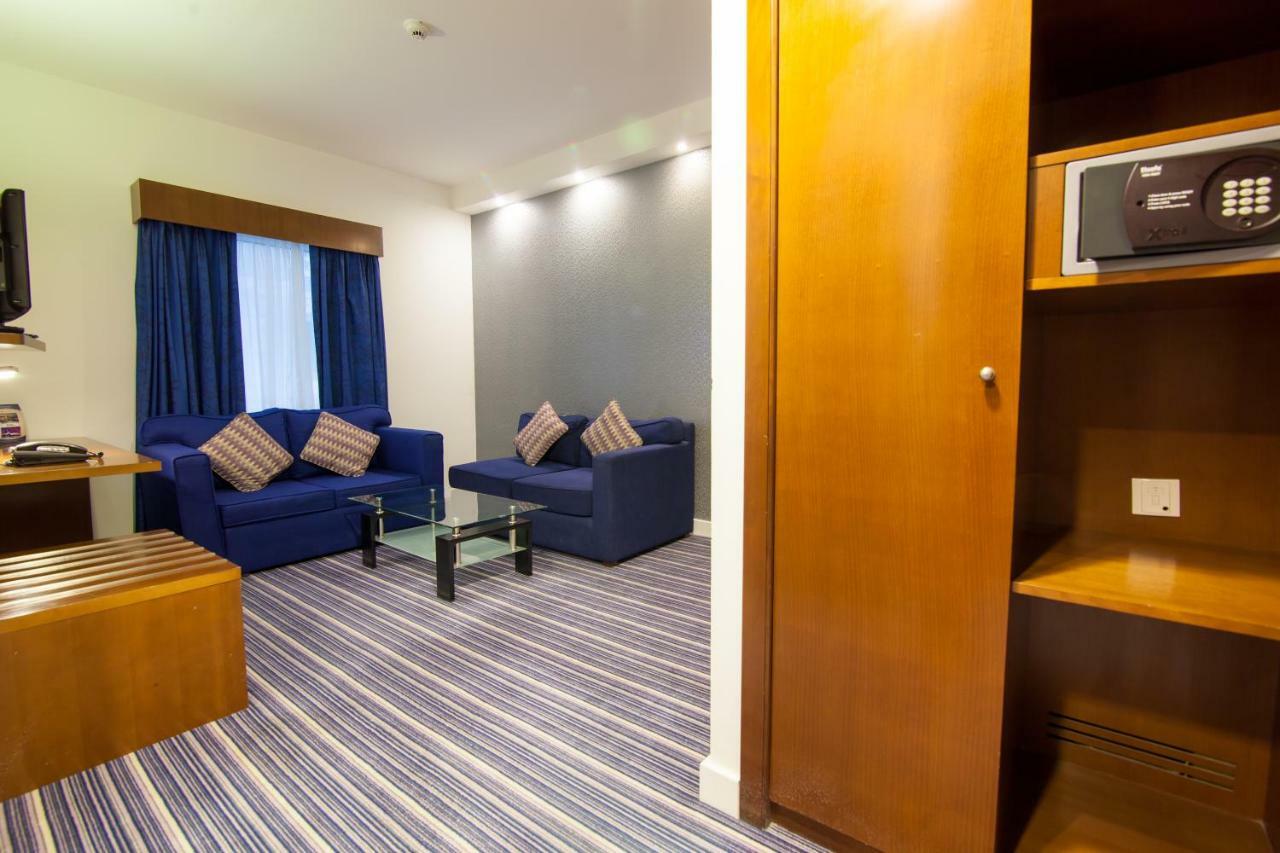 Holiday Bahrain Hotel Манама Екстериор снимка