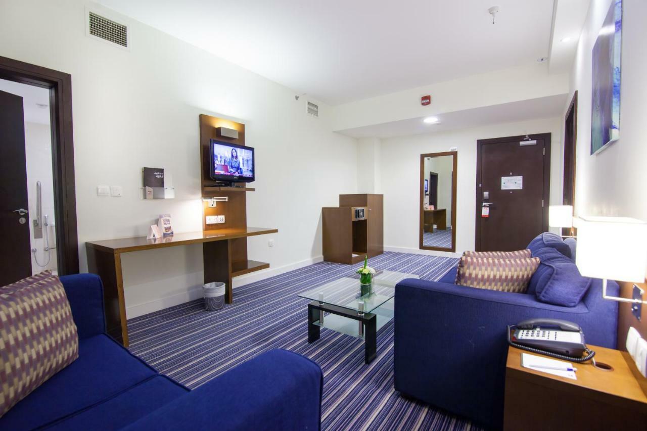 Holiday Bahrain Hotel Манама Екстериор снимка