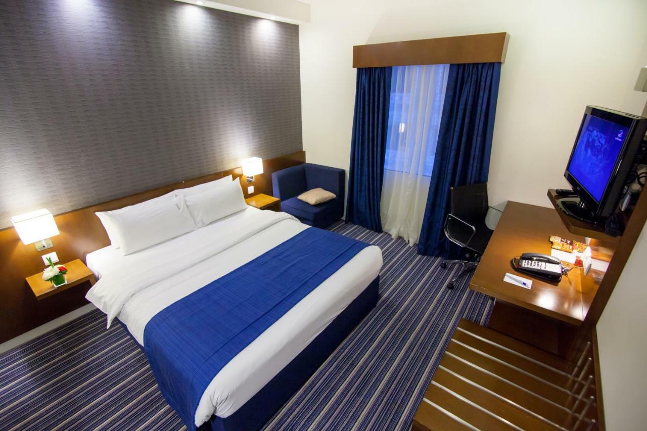 Holiday Bahrain Hotel Манама Екстериор снимка