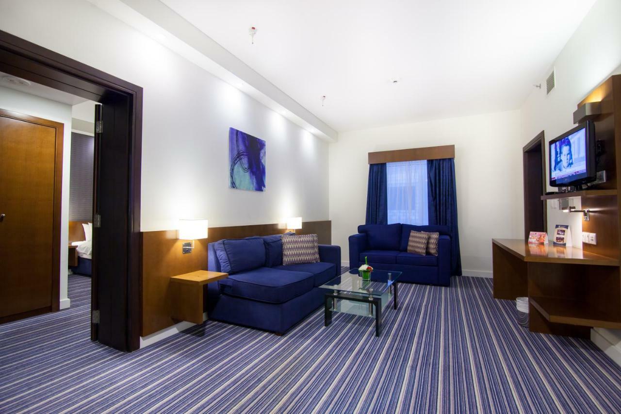 Holiday Bahrain Hotel Манама Екстериор снимка